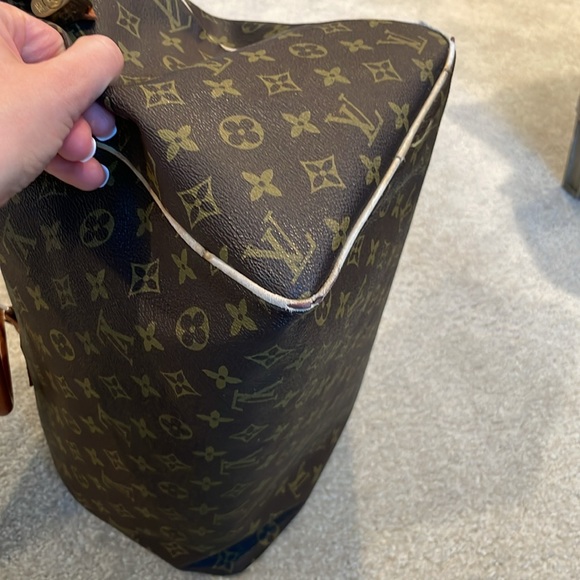 Authentic Louis Vuitton Speedy 35! Vintage bag! Comes with lock and key - Picture 13 of 17